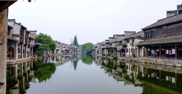 滑冰步法训练：灵活变换步伐，轻松掌握各种冰上舞蹈！